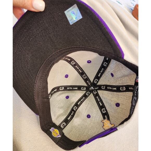 New Los Angeles Lakers HAT NBA Ultra Game Embroidered Puffy Basketball - Picture 7 of 7